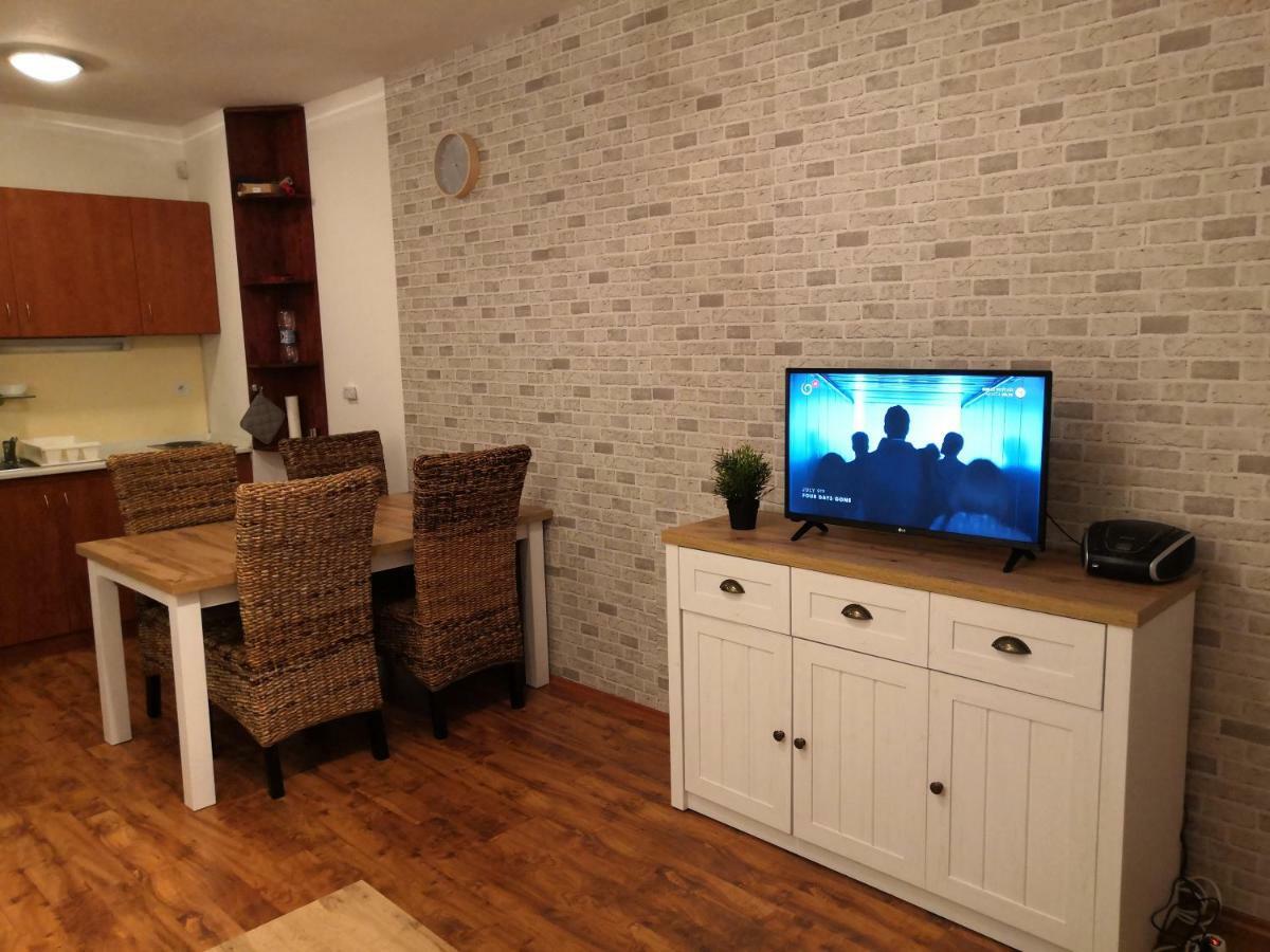 Apartman S Terasou Ошчадница Екстериор снимка