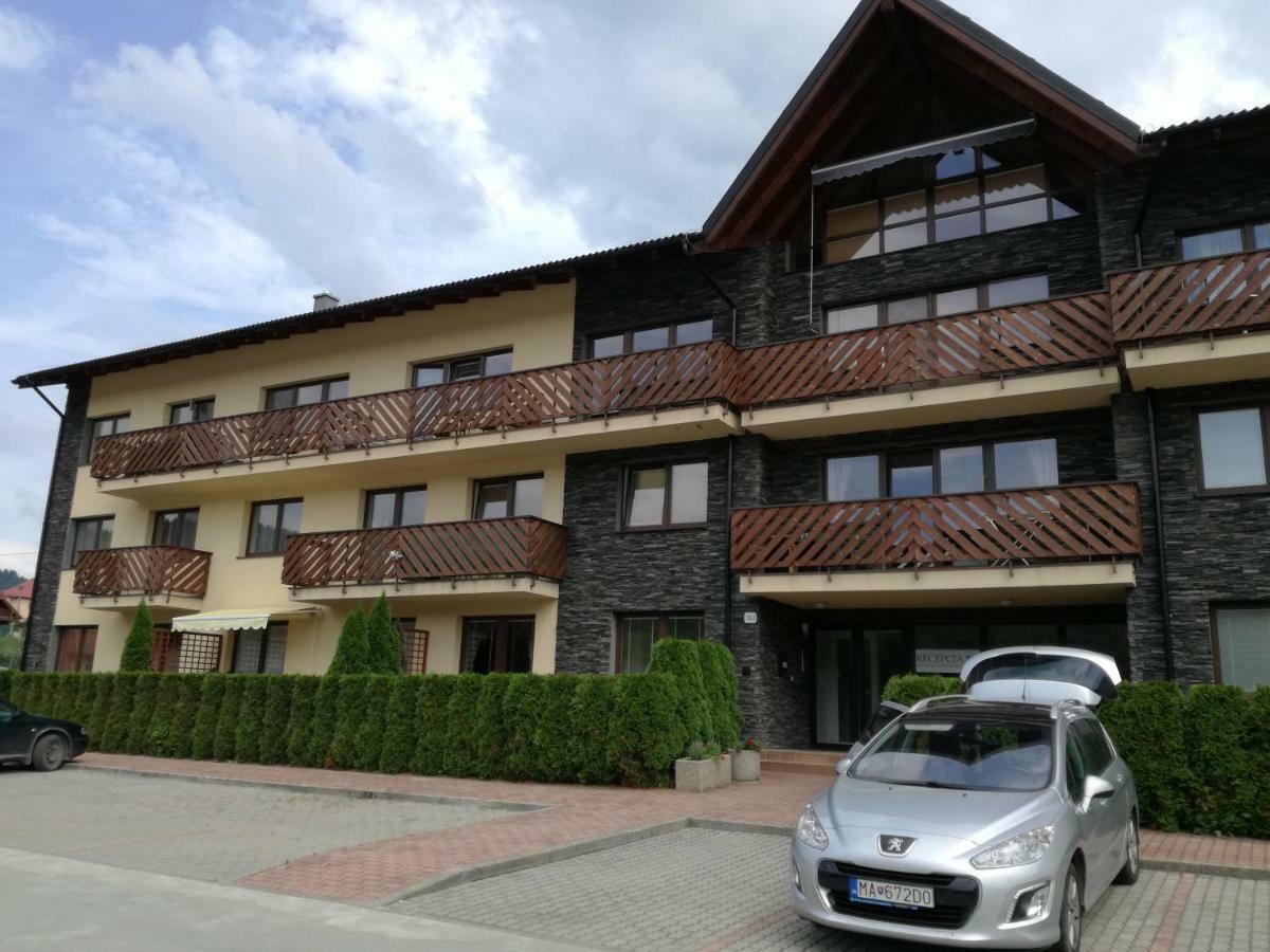 Apartman S Terasou Ошчадница Екстериор снимка